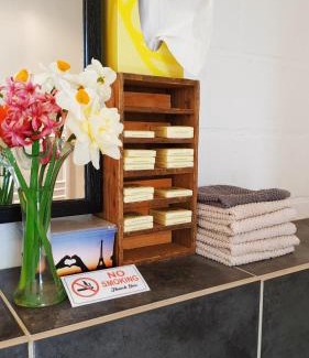 Gebenstorf Bed & Breakfast | Blue Wall BnB