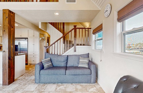 Terramar Beach House | Blue Wave Haven! Shared Pool, Dock, Fishing!