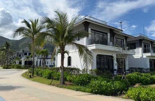 Van Don Villa | Blue Wave Villa