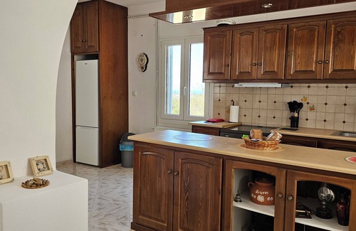 Nea Cryssi Akti Cottage | Blue & White View-White Villa