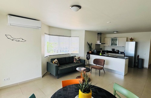 Sint Michiel Apartment | Bluebay - TT#12: Poolside Ocean View - AIRCO