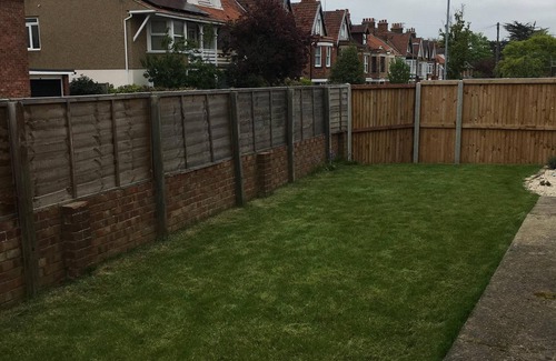 Sheringham House | Bluebell Corner Holiday Home in Sheringham walk to beach and steam railway