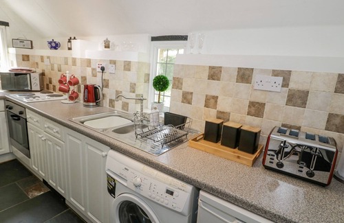 Shottery Cottage | Bluebell Cottage