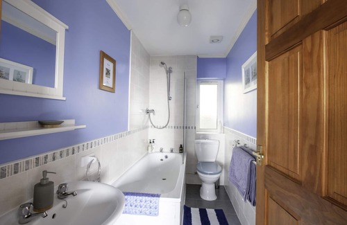 Llanelli House | Bluebell Cottage - Fully equipped bungalow with superb sea views.