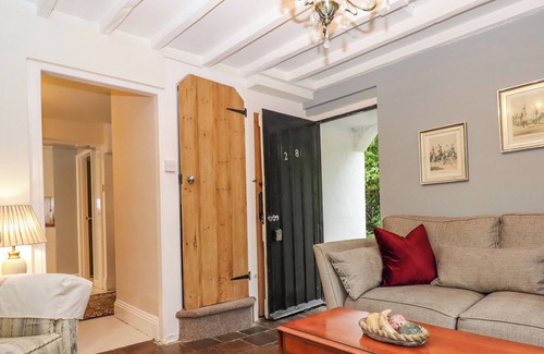 Tavistock Cottage | BLUEBELL COTTAGE, pet friendly, with open fire in Tavistock