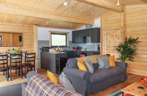Sticklepath Cottage | Bluebell Lodge