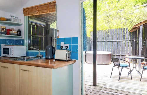 Bodmin Cottage | BLUEBELL, pet friendly, country holiday cottage in Bodmin