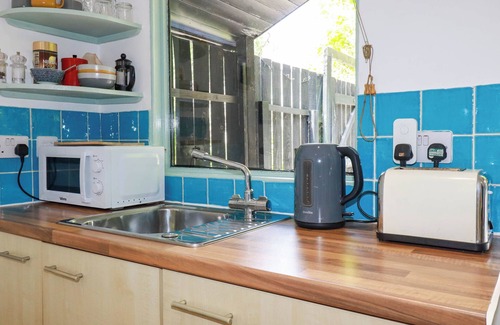 Bodmin Cottage | BLUEBELL, pet friendly, country holiday cottage in Bodmin