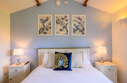 Staple Hill Hotel | Bluebells by STAE-Homes
