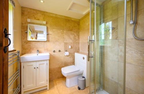 Staple Hill Hotel | Bluebells by STAE-Homes
