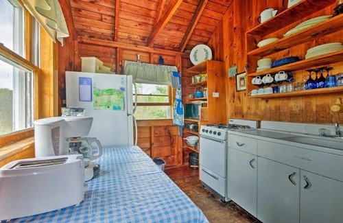 Waldoboro House | Blueberry Cottage on Scenic Back River Cove