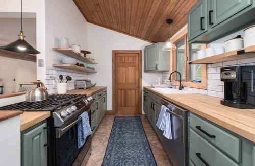 Grand Junction House | Blueberry Pines ~ Fabulous cottage in a wooded setting with views of North Lake.