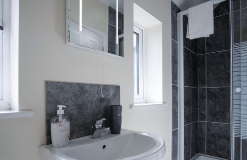 Pendine Apartment | Bluebird - 2 Bedroom Apartment - Pendine