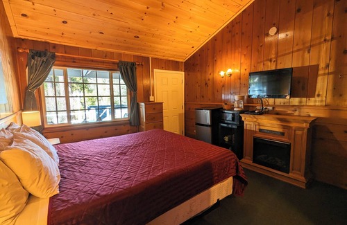 Idyllwild Cabin | Bluebird Cottage Inn