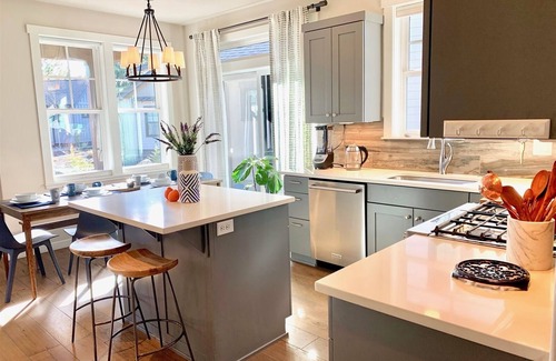 Sagewood House | Bluebird Day - River Trail House