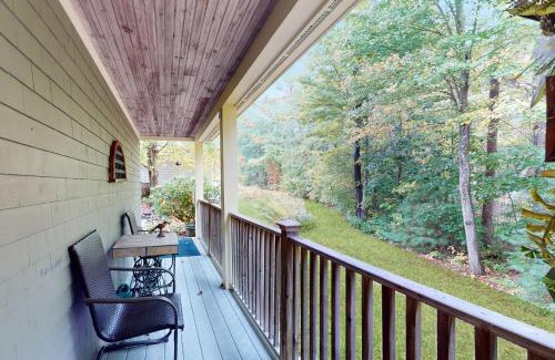 Edgecomb Apartment | Bluebird Haven - Lower