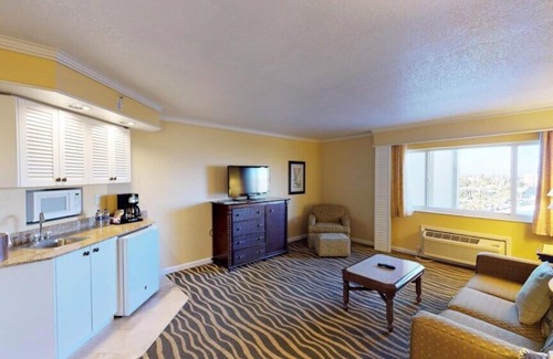 St. Pete Beach Condo | Bluegreen at Tradewinds - 2 Bedroom Combined Boulevard View