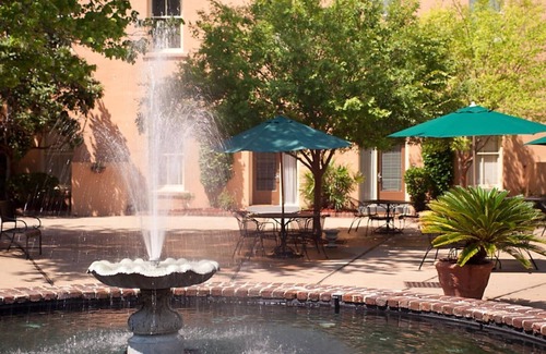 French Quarter Resort | Bluegreen's Lodge Alley Inn: Historic Charm, Modern Comfort, Top Location-Studio