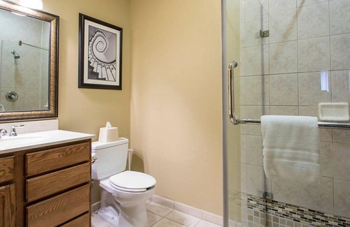 Lake Delton Resort | Bluegreen's Odyssey Dells – An Escape for Families- Waterpark Capital- 2 Bd.