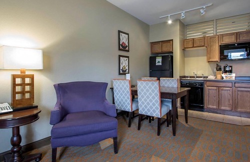 Lake Delton Resort | Bluegreen's Odyssey Dells – An Escape for Families- Waterpark Capital- 2 Bd.