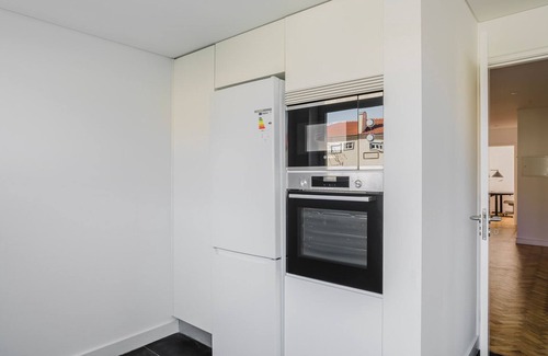 Alvalade Apartment | Blueground | Alvalade, AC & w/d, nr park