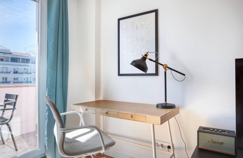 Alvalade Apartment | Blueground | Alvalade, balcony