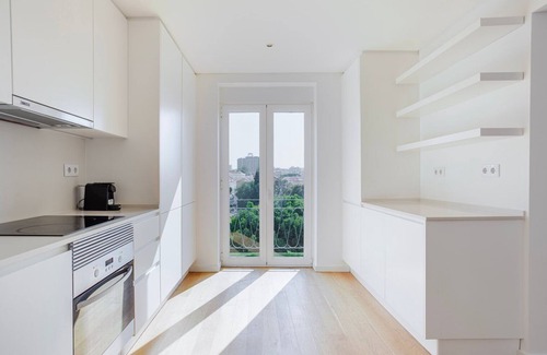 Sao Joao de Deus Apartment | Blueground | Areeiro, balcony, nr Praça de Londres