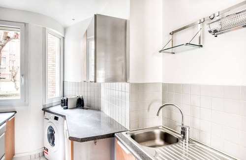 Auteuil Apartment | Blueground | Auteuil, concierge & elev, nr food