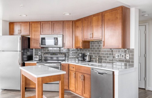 Ballston Apartment | Blueground | Ballston, pool, nr Arlington Cemetery