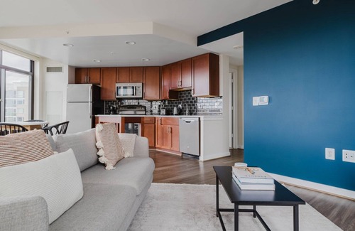 Ballston Apartment | Blueground | Ballston, pool, nr Arlington Park