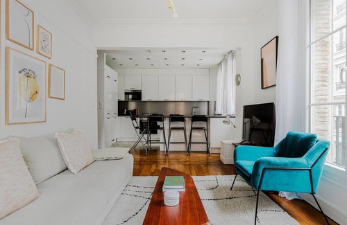 Batignolles Apartment | Blueground | Batignolles 2bd apartment