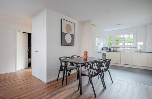 Dietikon District Apartment | Blueground | Dietikon, balcony, nr Park