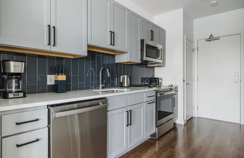 Neponset - Port Norfolk Apartment | Blueground | Dorchester 2bd apartment