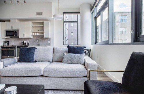 West End Apartment | Blueground | Dupont Circle, pool, nr Lincoln Memorial