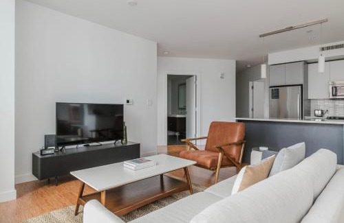 Chinatown Apartment | Blueground FiDi gym coffee bar security wd BOS-1085