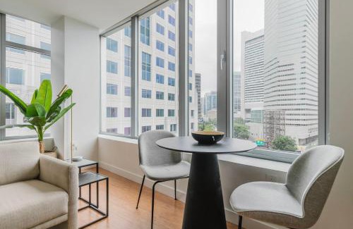 Chinatown Apartment | Blueground FiDi gym coffee bar security wd BOS-1085