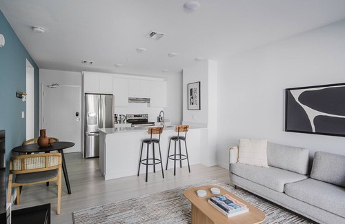 Little Ranches Apartment | Blueground | Hollywood, pool & w/d, nr beach