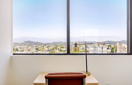 Westlake Apartment | Blueground | MacArthur Park, pool, nr Wilshire Blvd