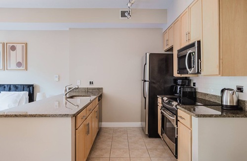 Mount Vernon Square Apartment | Blueground | Mt Vernon, pool & w/d, nr Chinatown