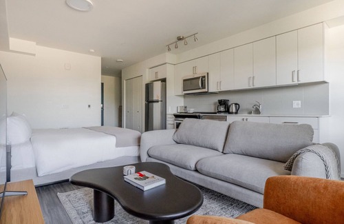 University District Apartment | Blueground | Ravenna, rooftop, nr Lake Washington