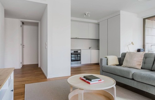 Sao Sebastiao da Pedreira Apartment | Blueground | Saldanha, balcony, washer, a/c