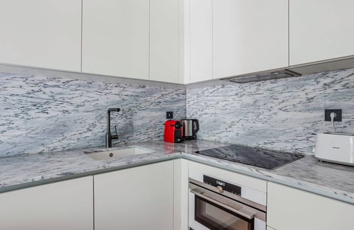 Sao Jorge de Arroios Apartment | Blueground | Saldanha, pool, gym, a/c & doorman