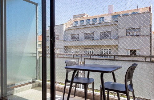 Sao Sebastiao da Pedreira Apartment | Blueground | Santo António, totally furnished