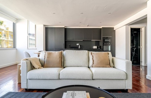 Santo Antonio Apartment | Blueground | Santo António, balcony, nr Parque Eduardo VII