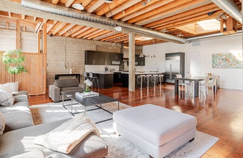 South Beach House | Blueground | SoMa, AC, w/d, near baseball field