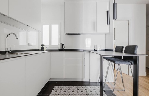 Chamberi Apartment | Blueground | Trafalgar, doorman & w/d, nr Olavide