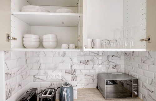 Porte-Dauphine Apartment | Blueground | Victor Hugo, a/c, nr eiffel tower