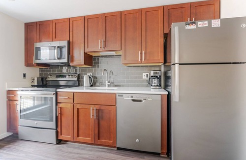 Ballston Apartment | Blueground | Virginia Sq, pool & w/d, nr parks