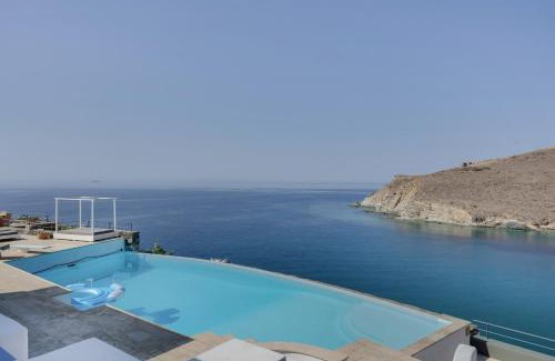 Syros Villa | Blueros Luxury Villa