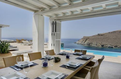 Syros Villa | Blueros Luxury Villa
